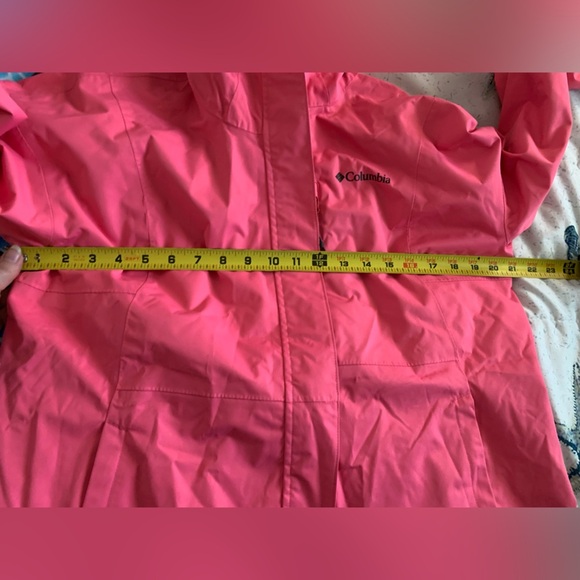 Columbia Hot Pink  Outdoor Jacket size Large EUC - Picture 8 of 8